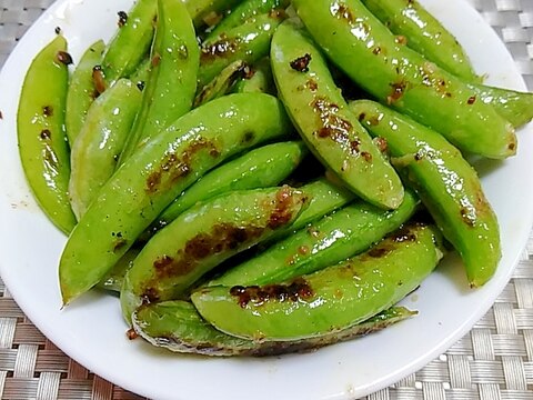 スナップえんどうのアンチョビ炒め